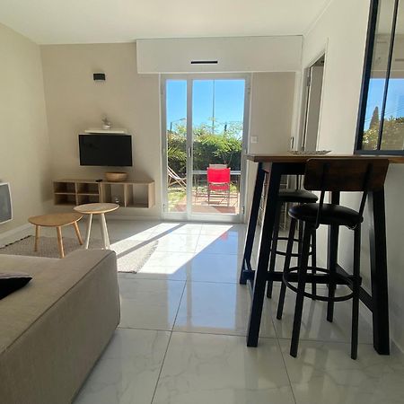 Appartement Cosy A Sanary Plage De Portissol-Climatise-Parking Prive エクステリア 写真