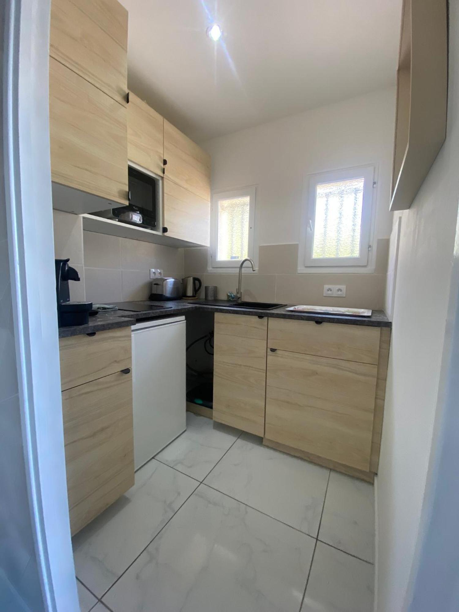 Appartement Cosy A Sanary Plage De Portissol-Climatise-Parking Prive エクステリア 写真